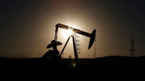 Нефть Brent и WTI теряет в цене Нефть Brent и WTI теряет в цене