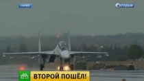 Вывод войск из Сирии: истребитель Су-30 провожает «Грачей» до границы с Россией Вывод войск из Сирии: истребитель Су-30 провожает «Грачей» до границы с Россией