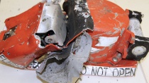 МАК: черные ящики Boeing 737 работали до момента столкновения с землей МАК: черные ящики Boeing 737 работали до момента столкновения с землей