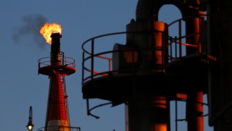      -.   Brent  37- , WTI   0, 6%., , ,   , ..Ru: , ,   