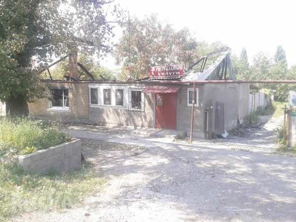 Лутугино в огне: взорванные дома, поврежденные церкви, сожженные здания (Фотолента) | Русская весна