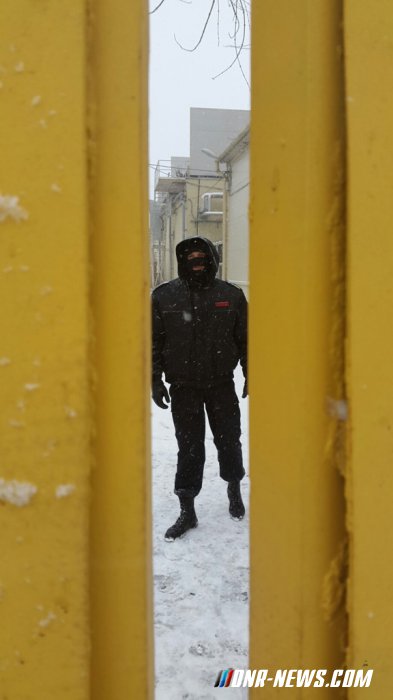 Липецкую фабрику "Рошен" вновь блокировал ОМОН Липецкую фабрику "Рошен" вновь блокировал ОМОН