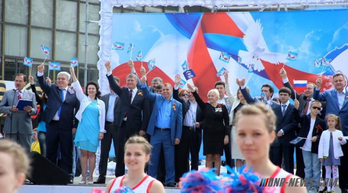 Константинов: рекордные 50 тысяч крымчан прошли маршем в Симферополе Константинов: рекордные 50 тысяч крымчан прошли маршем в Симферополе