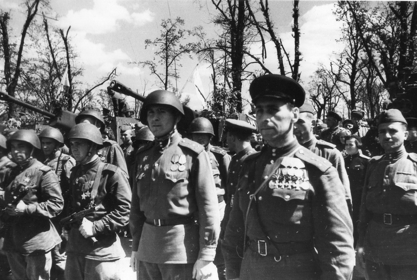     ..  . 20  1945  (1)