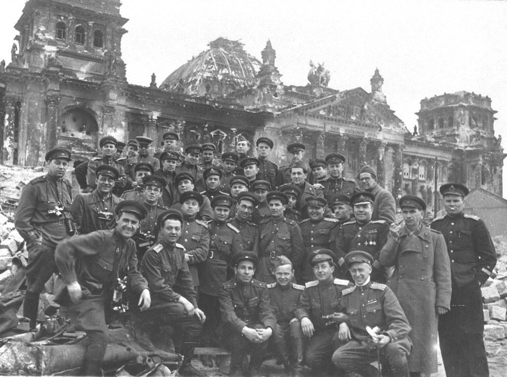 , ,     ( ,  )     ,  1945 .