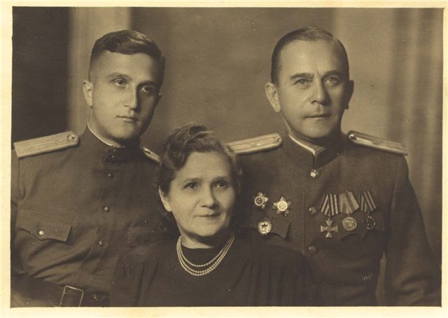     . , 1947  (1).