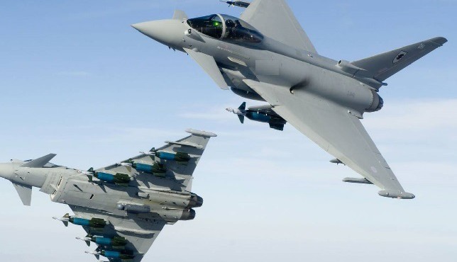 britanskie_letchiki_perehvatili_rossiyskie_bombardirovshchiki