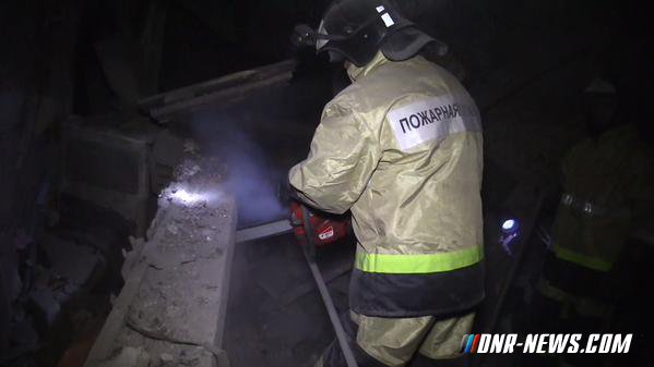 Снаряд ВСУ попал в жилой дом в Донецке, погиб мирный житель Снаряд ВСУ попал в жилой дом в Донецке, погиб мирный житель