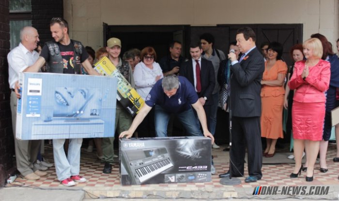 ����� ������ ������� ����� � 23 �������� ��������� � ����������