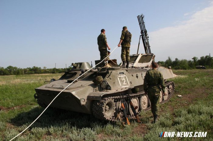 Народная милиция на полигоне под Луганском испытала "Змея Горыныча" Народная милиция на полигоне под Луганском испытала "Змея Горыныча"