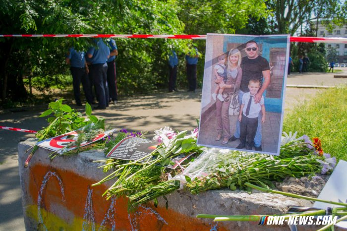 В Одессе почтили память погибших детей Донбасса В Одессе почтили память погибших детей Донбасса