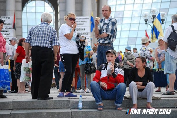 В центре Киева СБУ задержала журналистов "Россия 24" В центре Киева СБУ задержала журналистов "Россия 24"