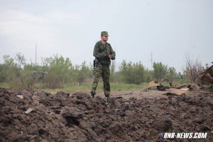 ВСУ используют оружие высокой мощности в перемирие. Результат обстрела. 17.06.2015 ВСУ используют оружие высокой мощности в перемирие. Результат обстрела. 17.06.2015