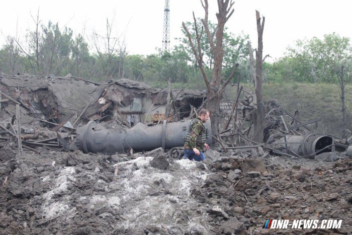 ВСУ используют оружие высокой мощности в перемирие. Результат обстрела. 17.06.2015 ВСУ используют оружие высокой мощности в перемирие. Результат обстрела. 17.06.2015