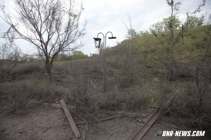 ВСУ используют оружие высокой мощности в перемирие. Результат обстрела. 17.06.2015 ВСУ используют оружие высокой мощности в перемирие. Результат обстрела. 17.06.2015