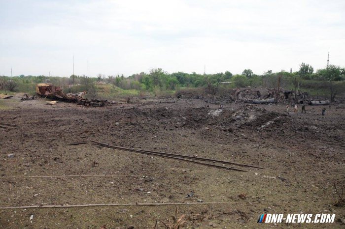 ВСУ используют оружие высокой мощности в перемирие. Результат обстрела. 17.06.2015 ВСУ используют оружие высокой мощности в перемирие. Результат обстрела. 17.06.2015