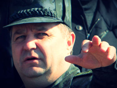 В поисках халявы: военный министр Полторак намекнул, что хочет оружие «в дар»