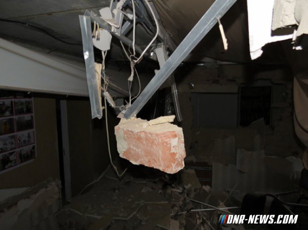 В Сумах взорвали офис партии «Батькивщины» В Сумах взорвали офис партии «Батькивщины»