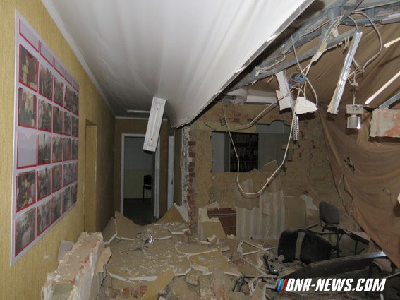 В Сумах взорвали офис партии «Батькивщины» В Сумах взорвали офис партии «Батькивщины»