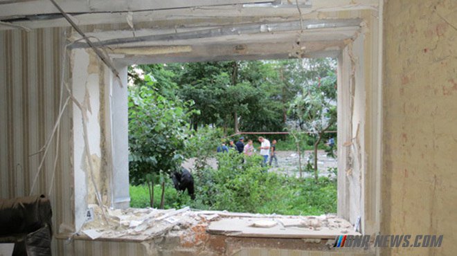 В Сумах взорвали офис партии «Батькивщины» В Сумах взорвали офис партии «Батькивщины»