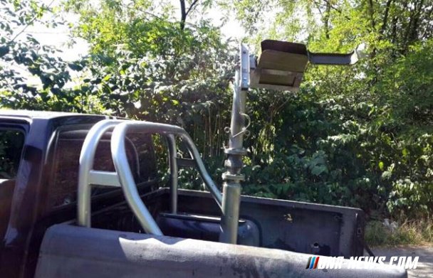 Под Мукачево с дороги до сих пор не убрали тело погибшего и расстрелянные машины Под Мукачево с дороги до сих пор не убрали тело погибшего и расстрелянные машины