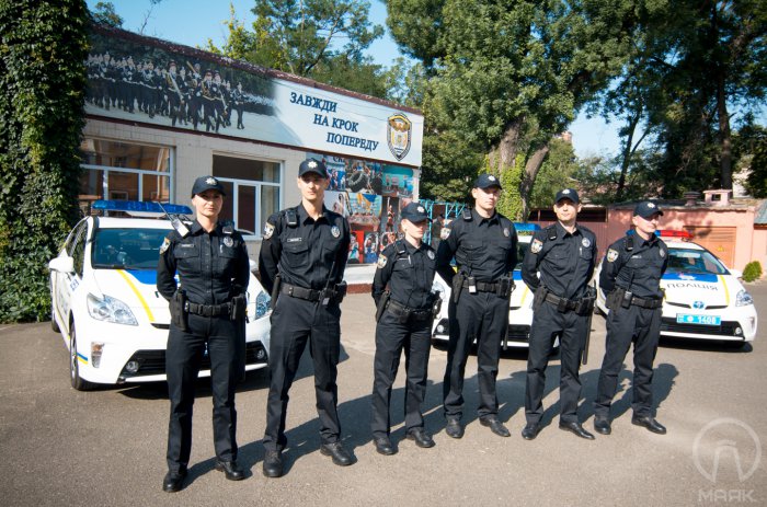 В Одессе презентовали новую полицию Украины В Одессе презентовали новую полицию Украины
