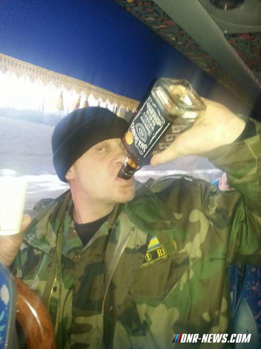 Вернувшись из самоволки пьяным, боец Нацгвардии застрелился прямо на блокпосту Вернувшись из самоволки пьяным, боец Нацгвардии застрелился прямо на блокпосту