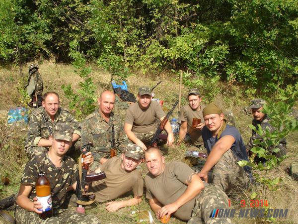 Вернувшись из самоволки пьяным, боец Нацгвардии застрелился прямо на блокпосту Вернувшись из самоволки пьяным, боец Нацгвардии застрелился прямо на блокпосту