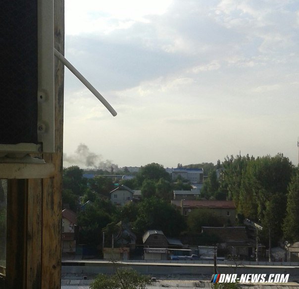 В Донецке вновь обстреляли поселок Октябрьский В Донецке вновь обстреляли поселок Октябрьский