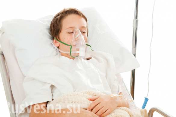 В Киеве родители детей, больных муковисцидозом, требовали помощи от Порошенко (ВИДЕО)