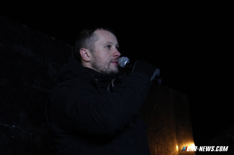 «Азов» на месте памятника Ленину в Мариуполе установил статую князя Святослава «Азов» на месте памятника Ленину в Мариуполе установил статую князя Святослава