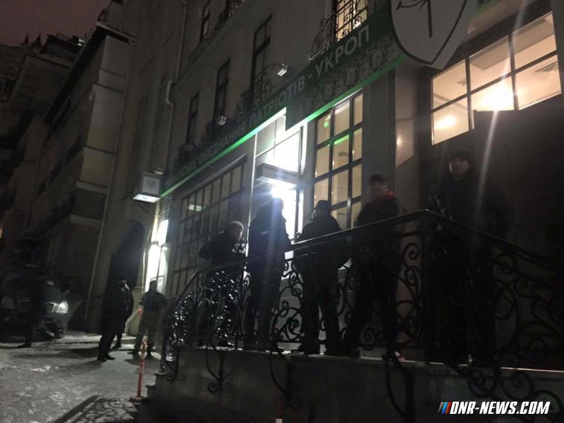 � ������ "�����" ������� � ������������ ����� � �����