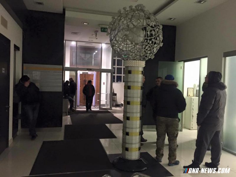 � ������ "�����" ������� � ������������ ����� � �����