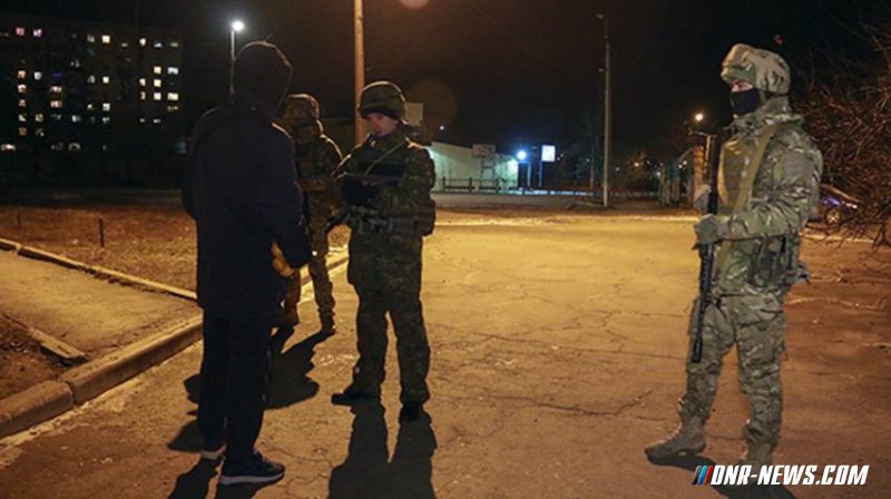 Улицы Мариуполя будет усиленно патрулировать Нацгвардия с бронетехникой Улицы Мариуполя будет усиленно патрулировать Нацгвардия с бронетехникой