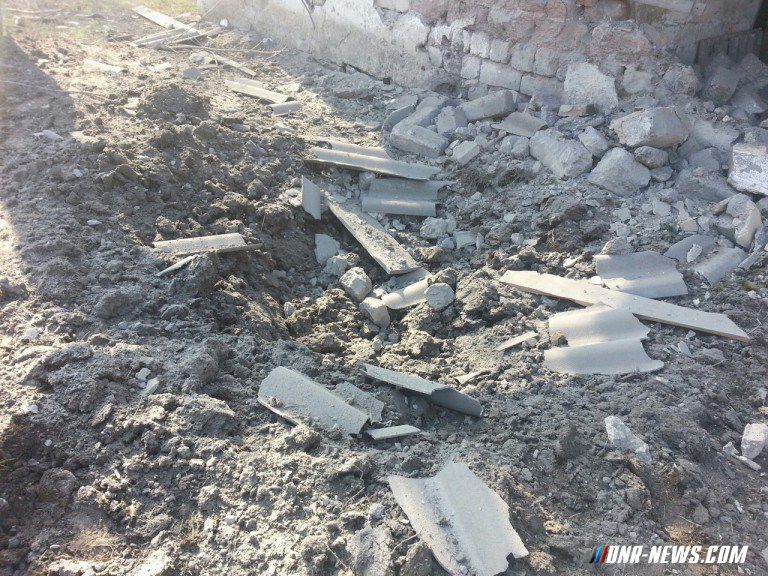 Последствия массированного обстрела ВСУ северного пригорода Горловки. 31.03.16 Последствия массированного обстрела ВСУ северного пригорода Горловки. 31.03.16