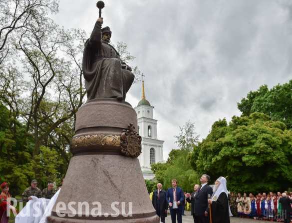 Памятник Мазепе — это памятник Порошенко, — мнение
