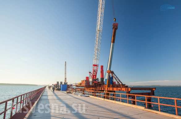 Строители приступили к сооружению опор в акватории Крымского моста (ФОТО) | Русская весна