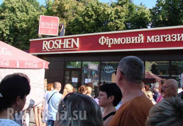Символично: в Киеве снесли незаконный магазин «Рошен» (ФОТО) | Русская весна