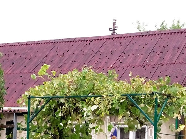 крыша после града