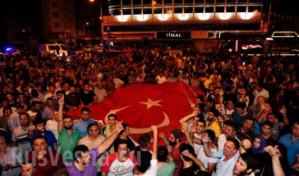 В центре Стамбула проходят новые митинги в поддержку Эрдогана (ФОТО, ВИДЕО) | Русская весна