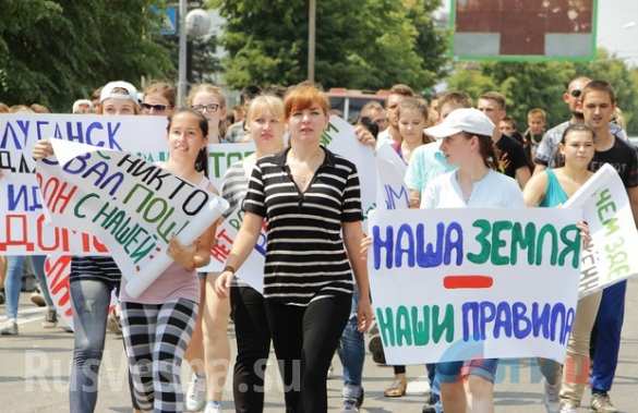 Жители ЛНР под руководством инструкторов тренируются безоружному противодействию иностранной вооруженной миссии (ФОТО, ВИДЕО) | Русская весна