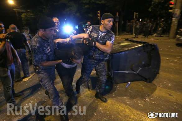 В Ереване число пострадавших в столкновениях превысило 50 человек ( ФОТО) | Русская весна