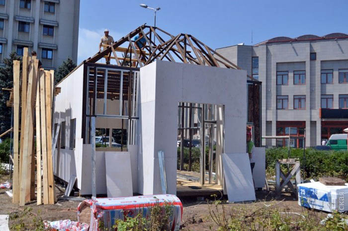 В Одессе строят «мгновенный ЗАГС»