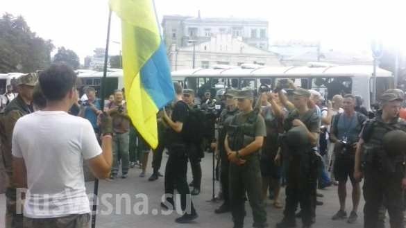 Крестный ход двинулся к Киево-Печерской Лавре (ФОТО) | Русская весна