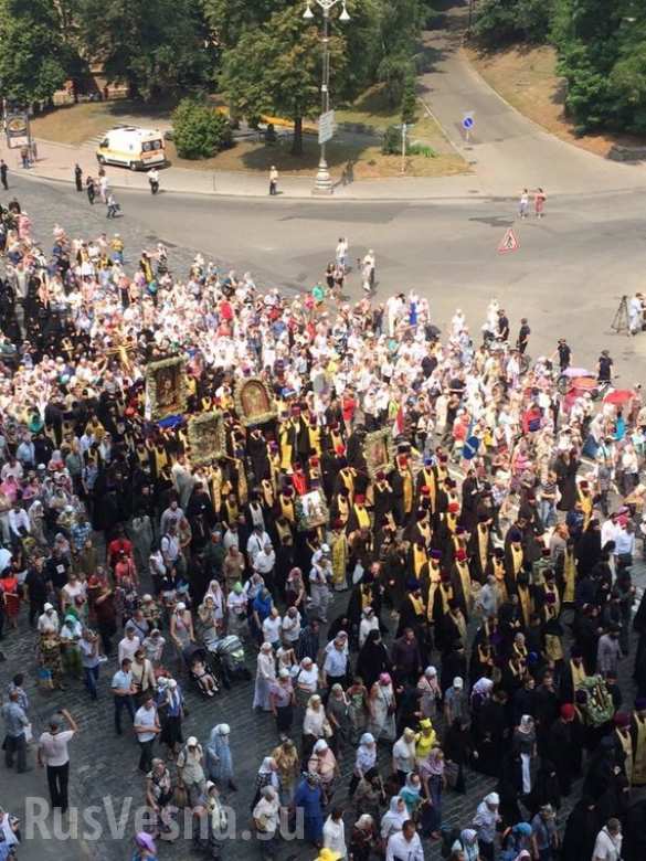 Крестный ход двинулся к Киево-Печерской Лавре (ФОТО) | Русская весна