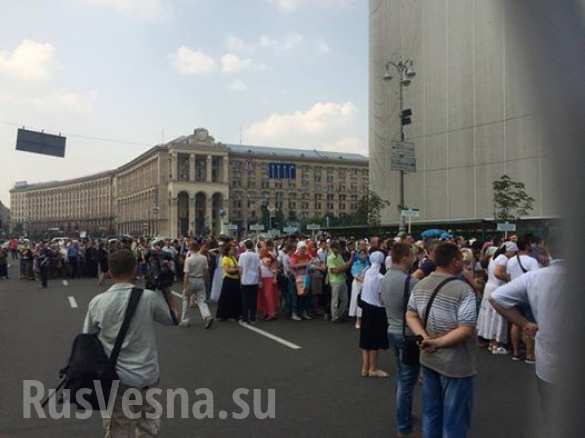 Крестный ход двинулся к Киево-Печерской Лавре (ФОТО) | Русская весна