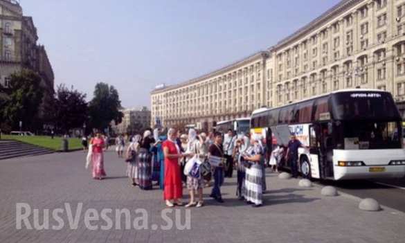 Крестный ход в Киеве двинулся в сторону Владимирской горки. Смотрите и комментируйте с «Русской Весной» (ПРЯМАЯ ТРАНСЛЯЦИЯ, ФОТО) | Русская весна