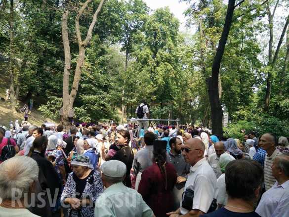 На Владимирской горке начался совместный молебен ( ВИДЕО, ФОТО) | Русская весна