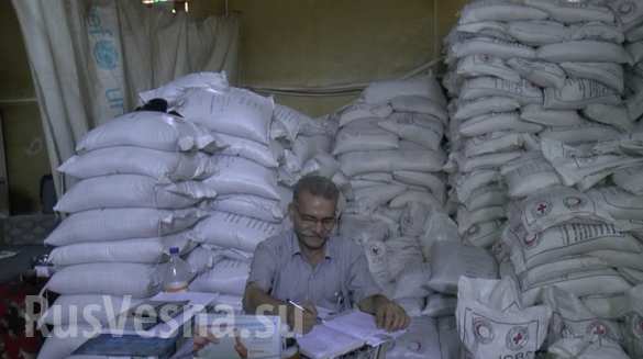 Пункт выдачи гуманитарки, район Аслямалия Битва за Алеппо продолжается: «Тигры» атакуют, а боевики отчаянно пытаются вырваться из котла (ФОТО, ВИДЕО) | Русская весна