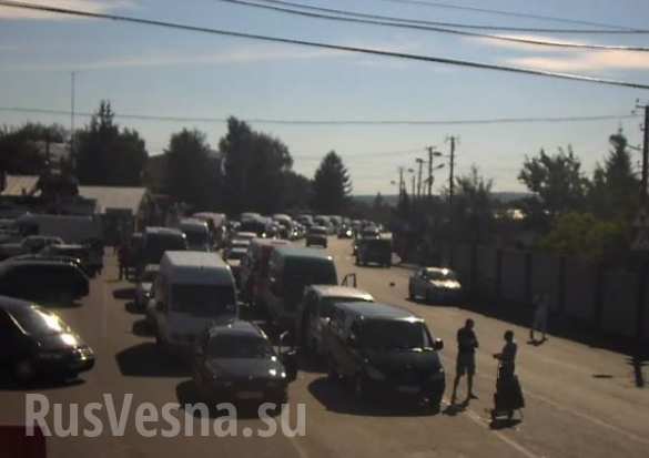 На границе с Польшей — свыше тысячи автомобилей (ФОТО, ВИДЕО) | Русская весна